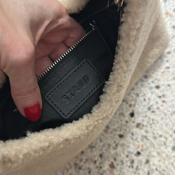 Staud ivory shearling Sherpa shoulder bag purse with dust bag - Picture 7 of 7